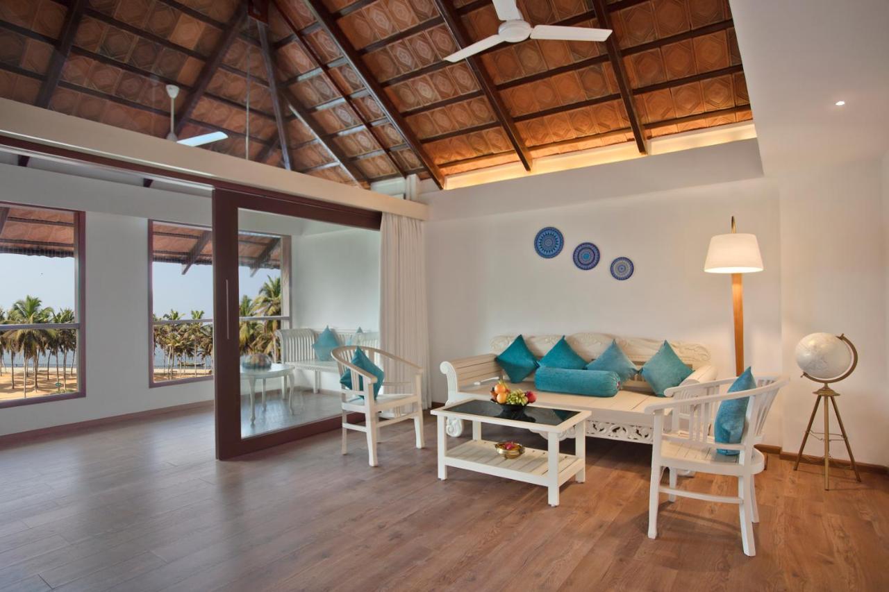 Estuary Sarovar Premiere Poovar Island Luaran gambar