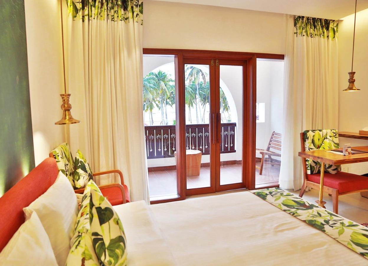 Estuary Sarovar Premiere Poovar Island Luaran gambar