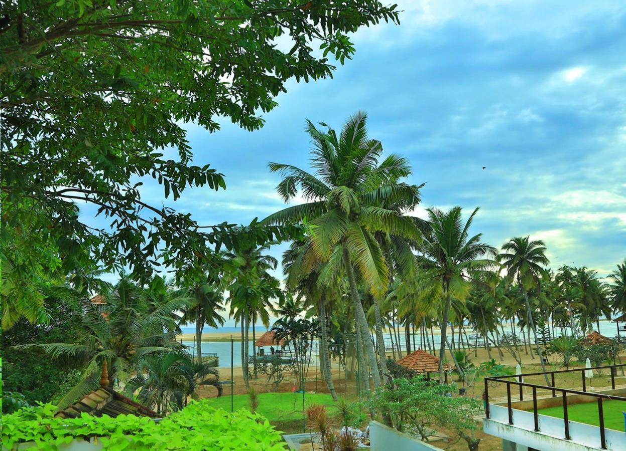 Estuary Sarovar Premiere Poovar Island Luaran gambar