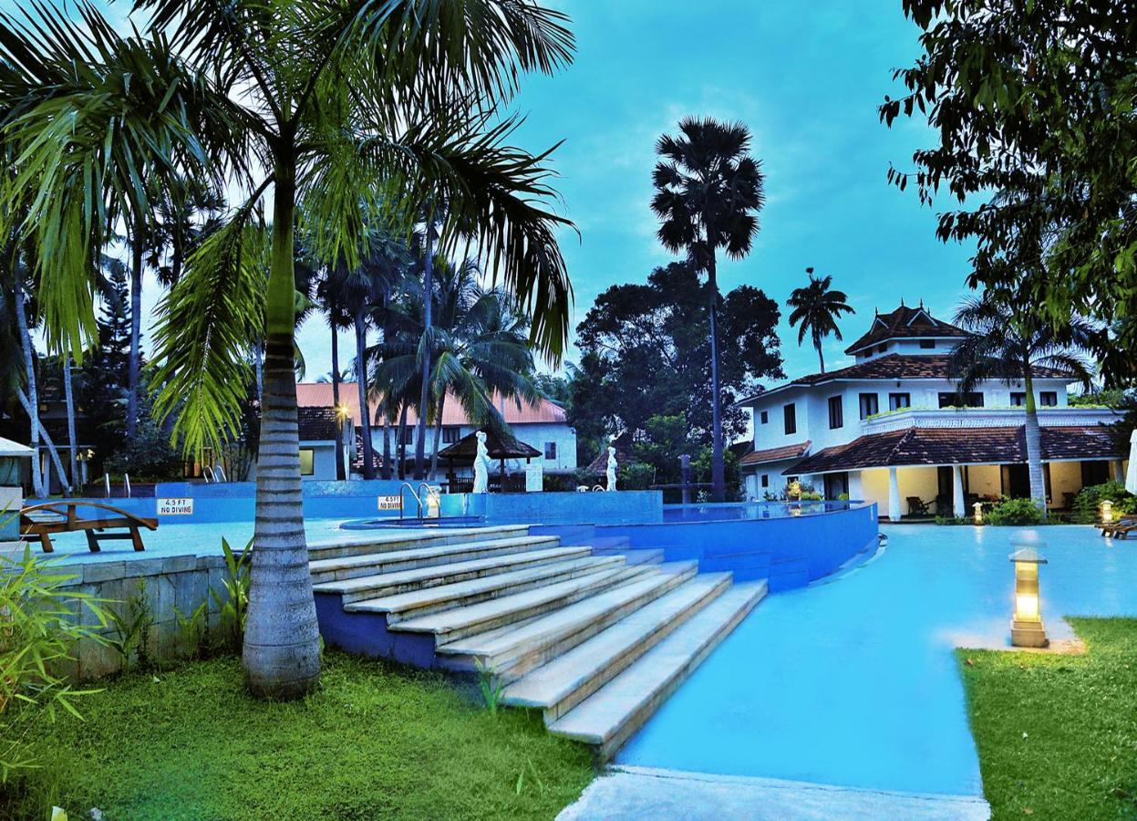 Estuary Sarovar Premiere Poovar Island Luaran gambar
